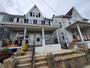 Building Photo - 140 S 2nd St