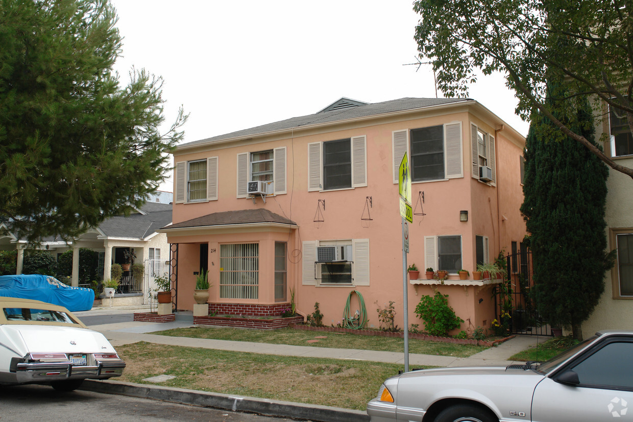 Building Photo - 214 E Lomita Ave