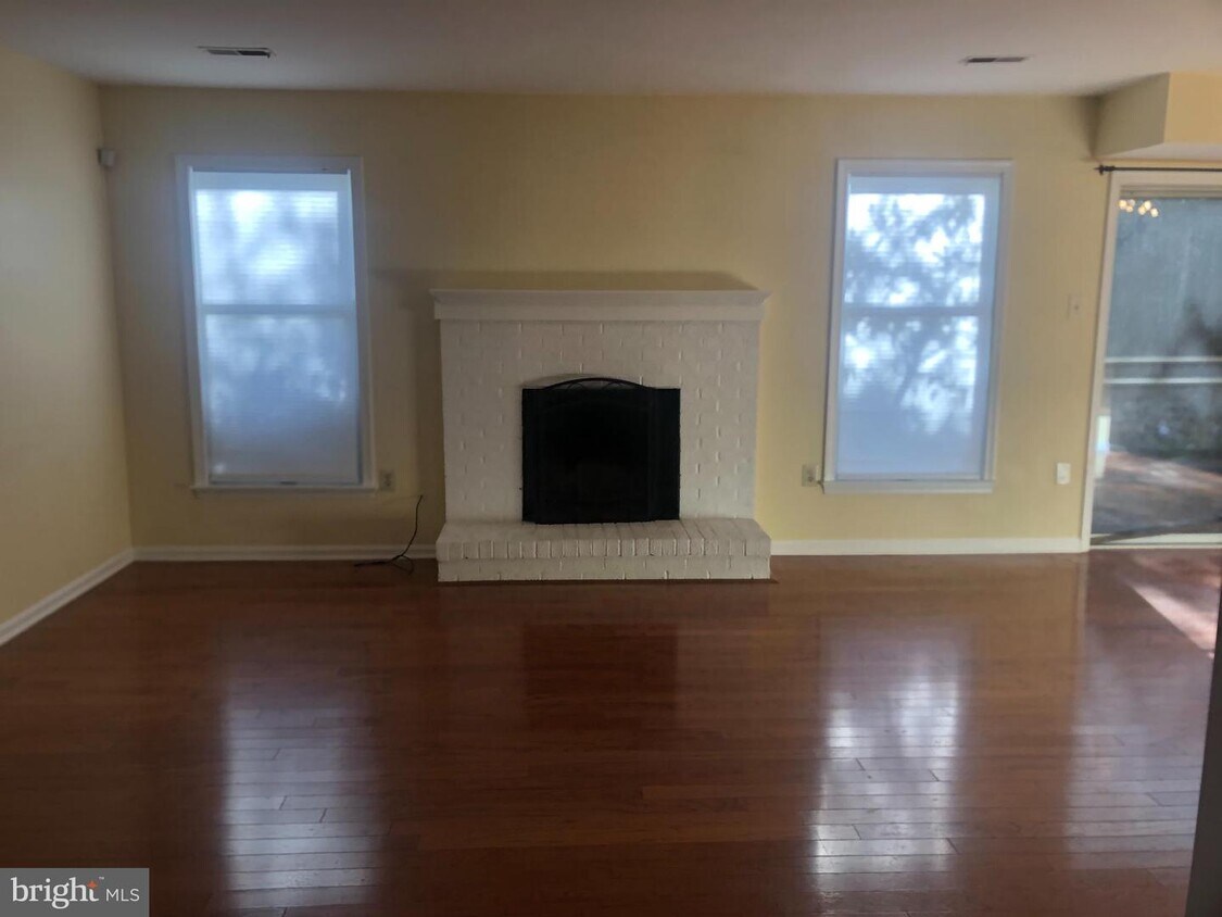 8782 Duveen Dr, Wyndmoor, PA 19038 Townhome Rentals in Wyndmoor PA