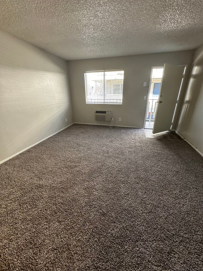 Classic Living Area (2) - Studio 629