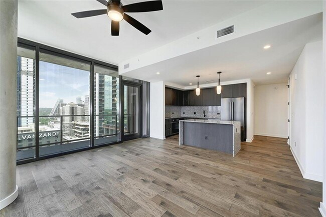 Foto del edificio - 84 East Ave