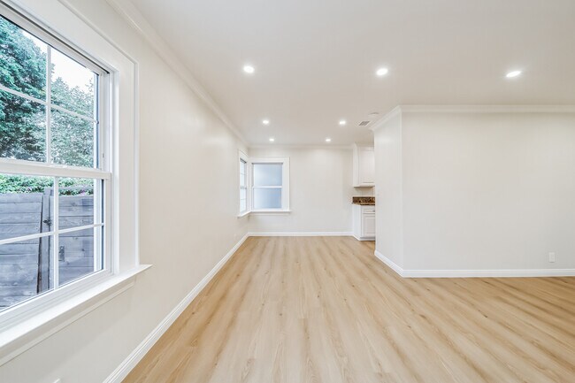 Foto del edificio - 414 E Fir St