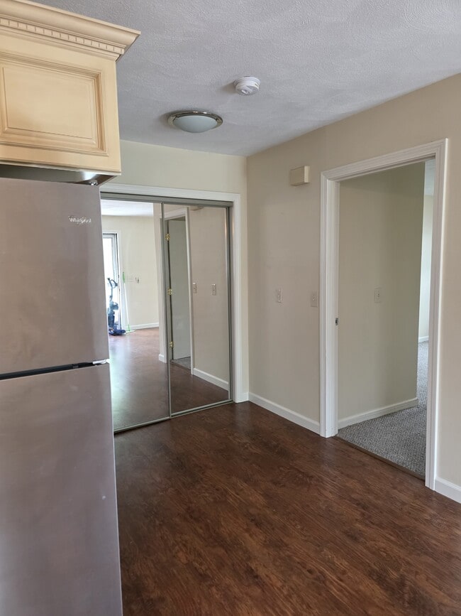 Building Photo - 102 Capuano Ave