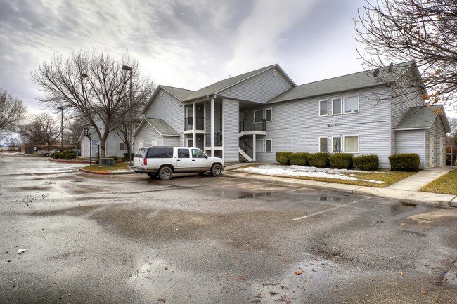 Building Photo - Locust Grove Apartments