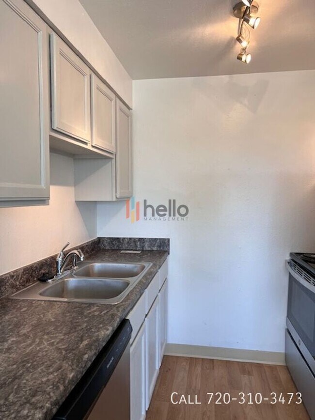 Foto del edificio - 10665 W 7th Ave