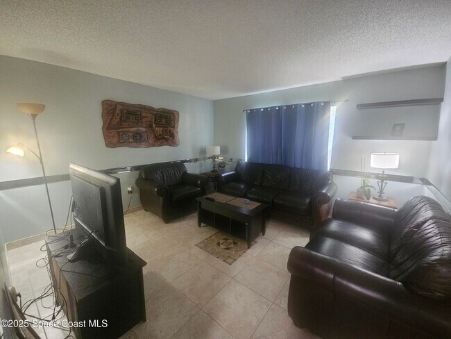 Foto del edificio - 2240 Spring Creek Cir