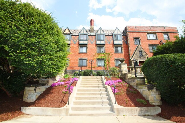 Foto del edificio - Bellevue Gables