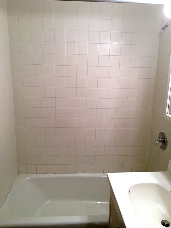 Foto del edificio - 950 Massachusetts Ave