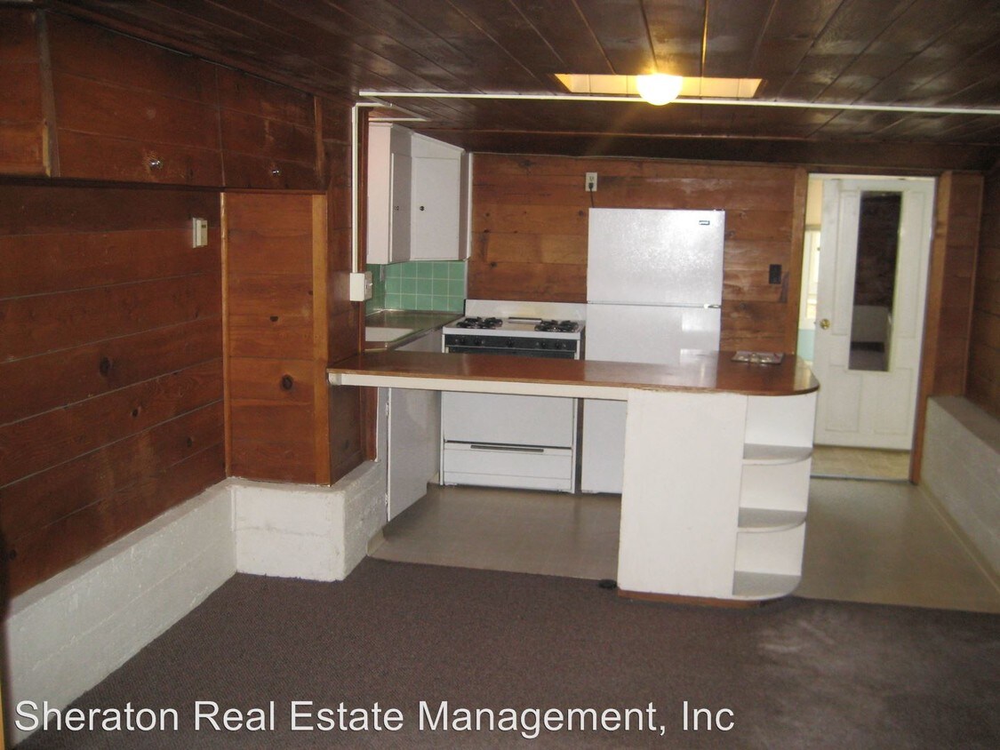 Primary Photo - 1121 Magnolia Ave