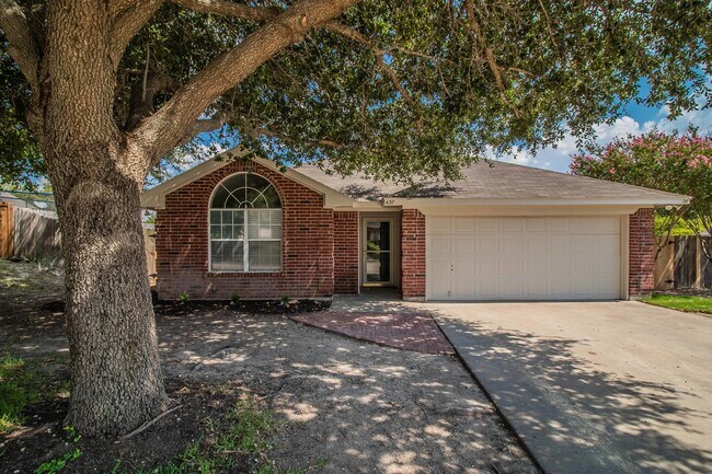 Foto del edificio - 437 Hillside Dr