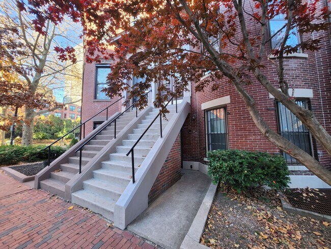 Photo - 33 Holyoke St Apartment