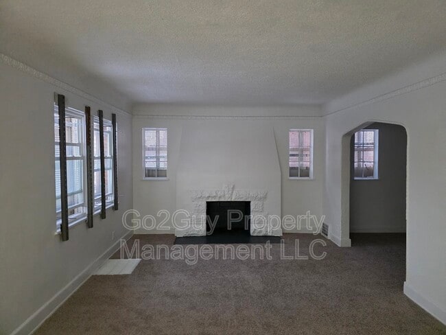 Foto del edificio - 4343 Berkshire St