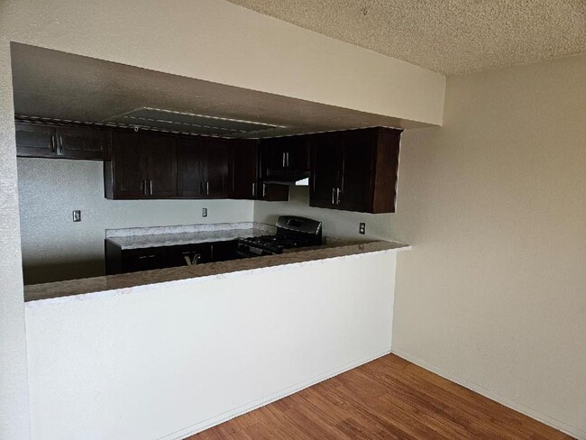 Interior Photo - About Ross Tower Apartments