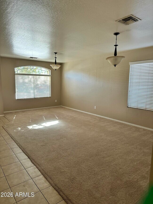 Building Photo - 10520 W Magnolia St