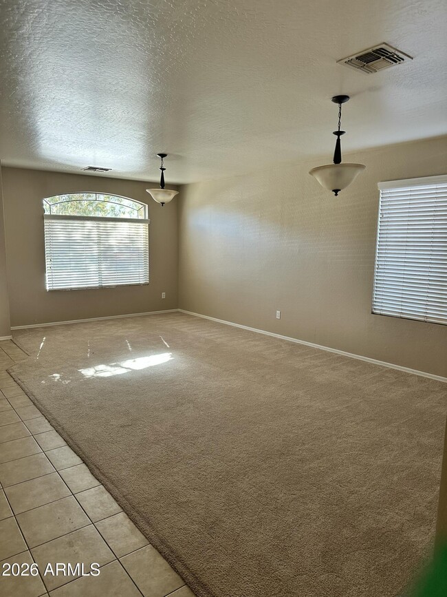 Foto del edificio - 10520 W Magnolia St