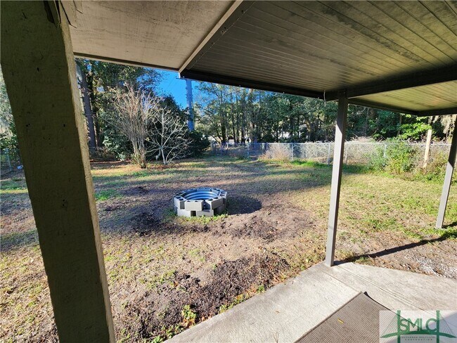 Building Photo - 10021 Ferguson Ave