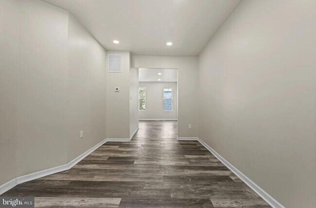 Foto del edificio - 3030 Windsor Ave