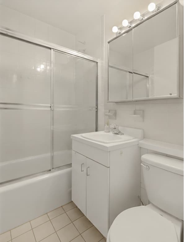 Building Photo - 226 E 116th St