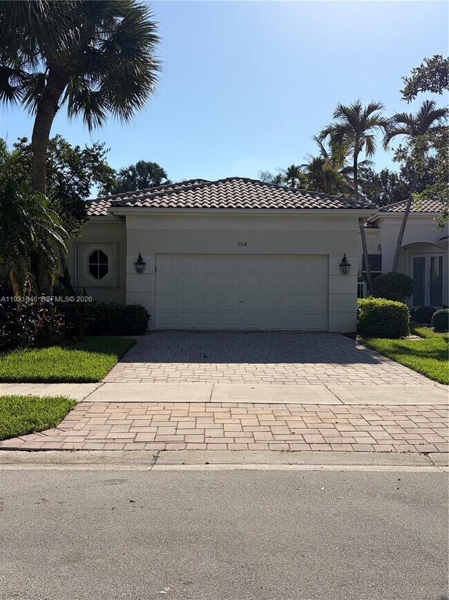 Foto del edificio - 2518 Bay Pointe Ct