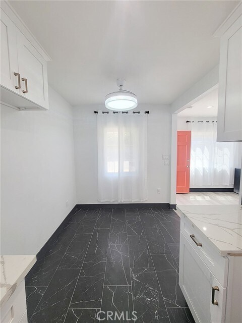 Foto del edificio - 10123 Beach St