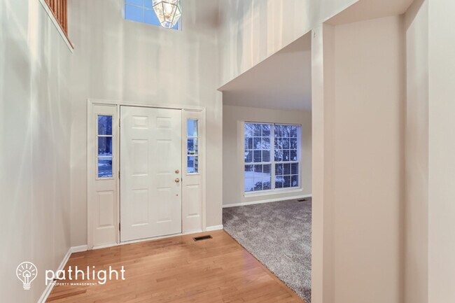 Building Photo - 2903 West Bridleway Court, Carpentersville...