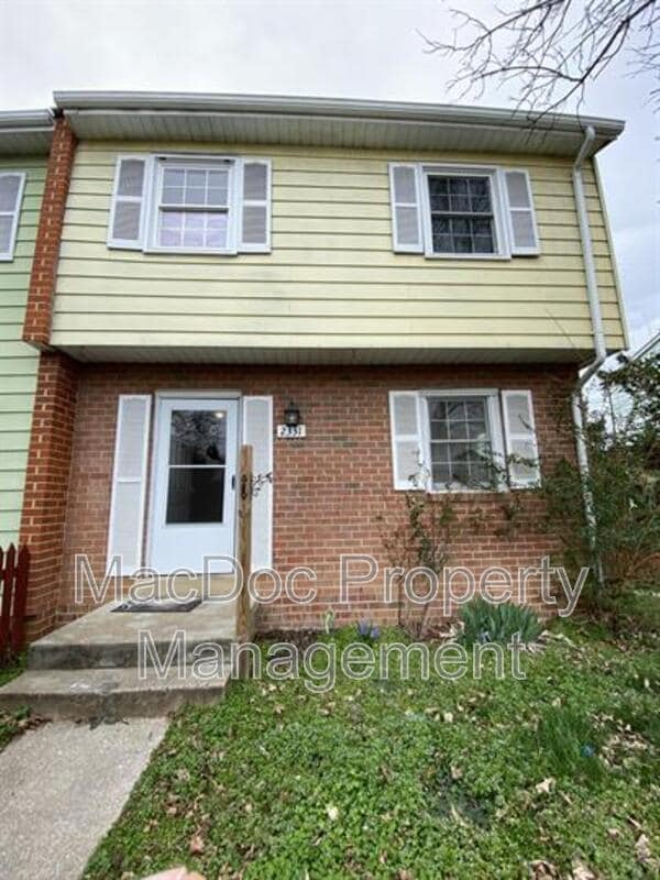 Building Photo - 2331 McClellan Ct