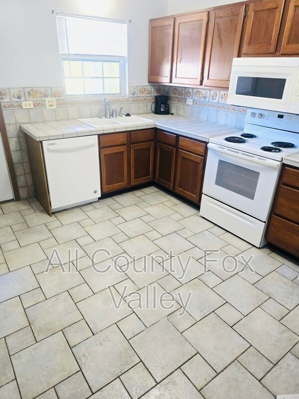 Foto del edificio - 142 E Winchester Rd