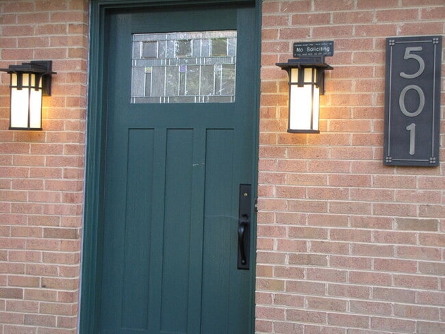 Photo - 501 Parkview Dr House