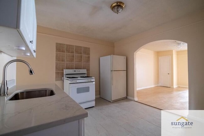 Foto del edificio - 1801 E Lombard St