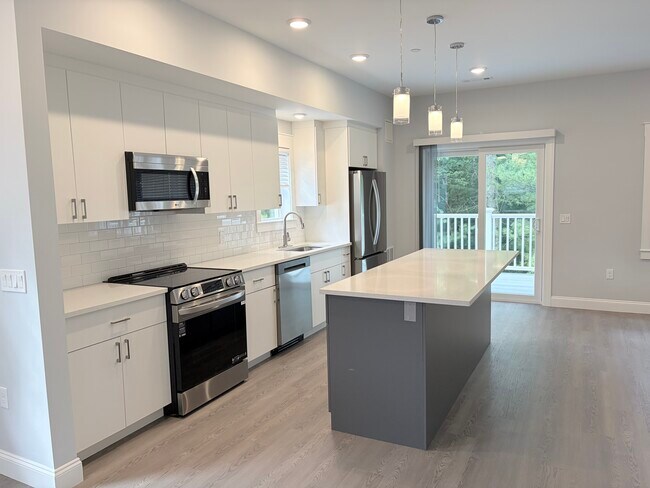 Foto del edificio - Townhomes at Christine Apartments