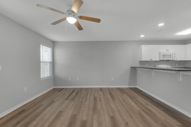 Building Photo - 2255 Whitman Ln