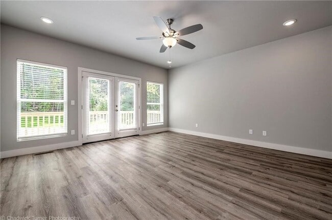 Photo - 1510 N Gregg Ave Townhome