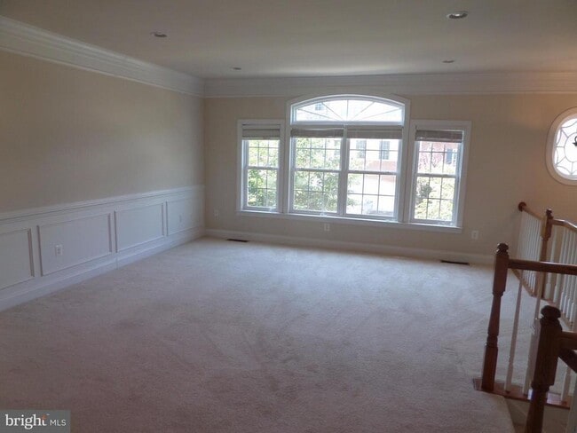 Building Photo - 47574 Royal Burnham Terrace
