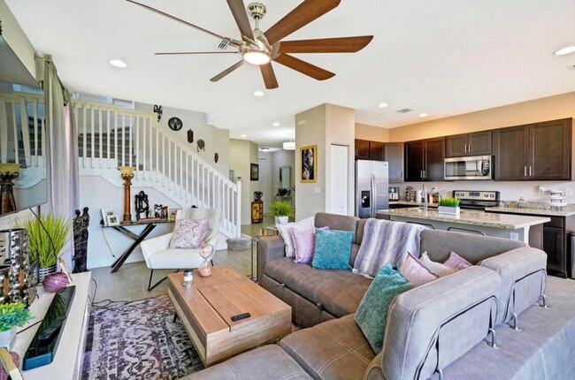 Foto del edificio - 6008 Pine Tree Way