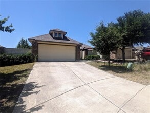 Building Photo - 242 Rock Bluff Ln