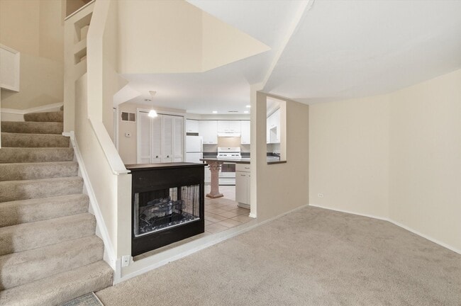 Building Photo - 6337 Roosevelt Rd