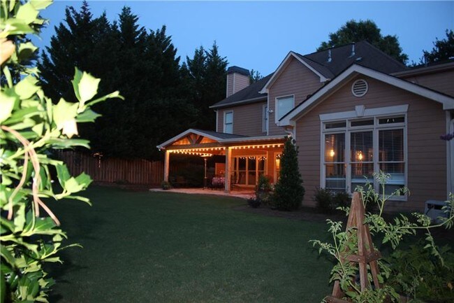 Building Photo - 3000 Vance Ct