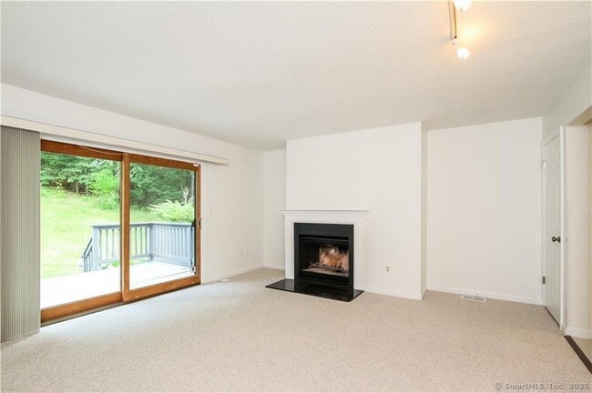 Building Photo - 148 Conestoga Way