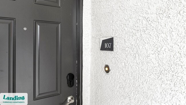 Building Photo - 9242 W Russell Rd