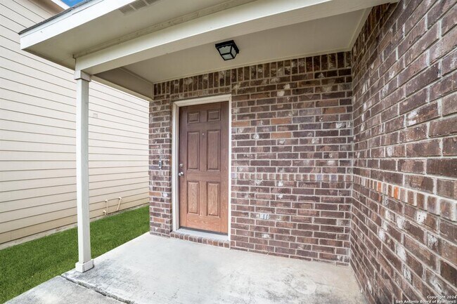 Foto del edificio - 10335 Castello Cyn