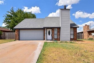 Building Photo - 4912 SE Hardin Ave