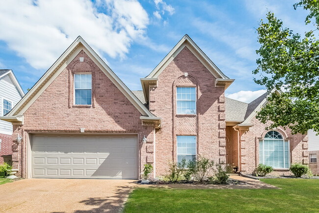 Building Photo - 4746 Greybriar Dr