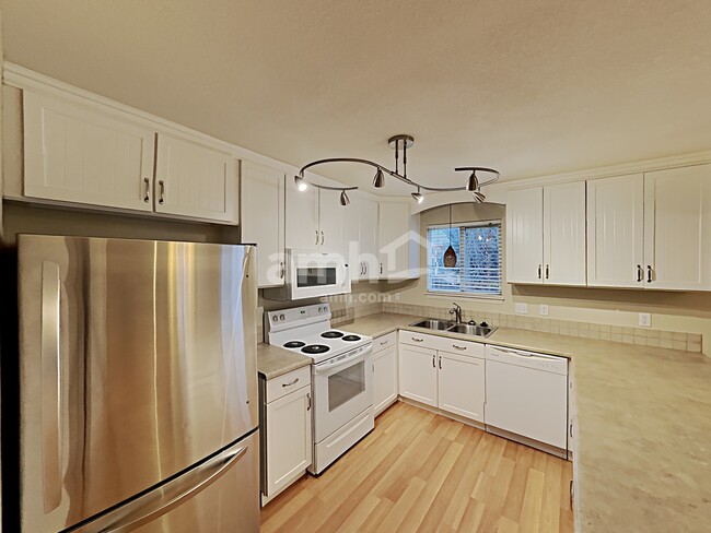 Building Photo - 4261 Choke Cherry Ave