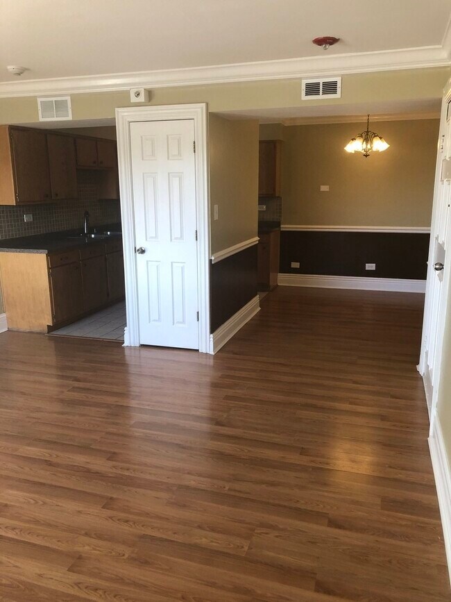 Foto del edificio - 10436 Nashville Ave