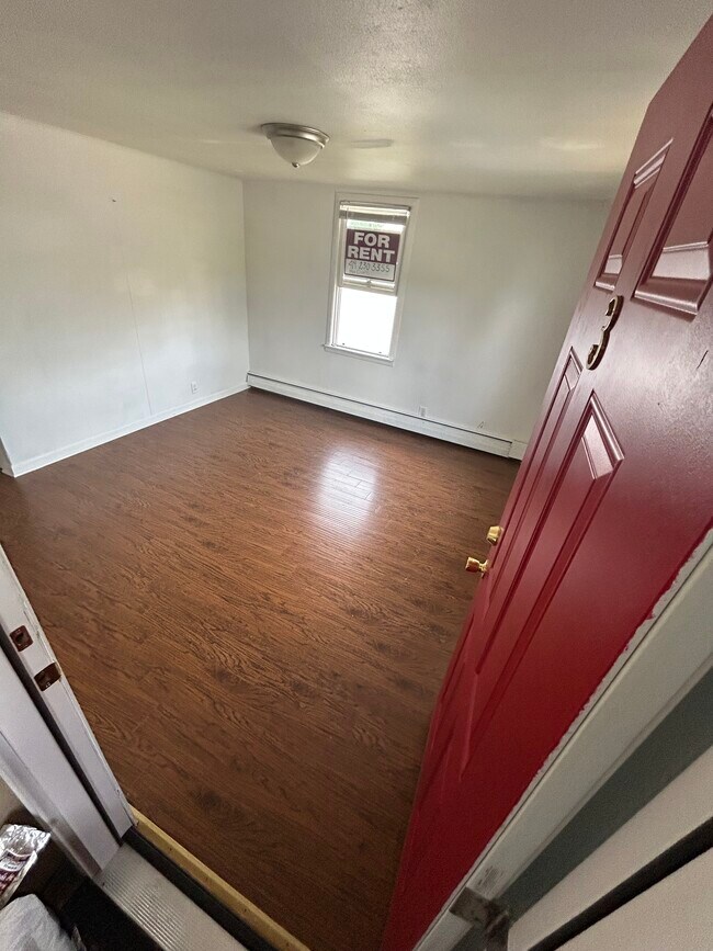 Foto del edificio - 1387 N Cole St