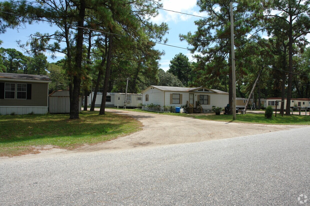 1300 S 11th St, Fernandina Beach, FL 32034 Apartments in Fernandina