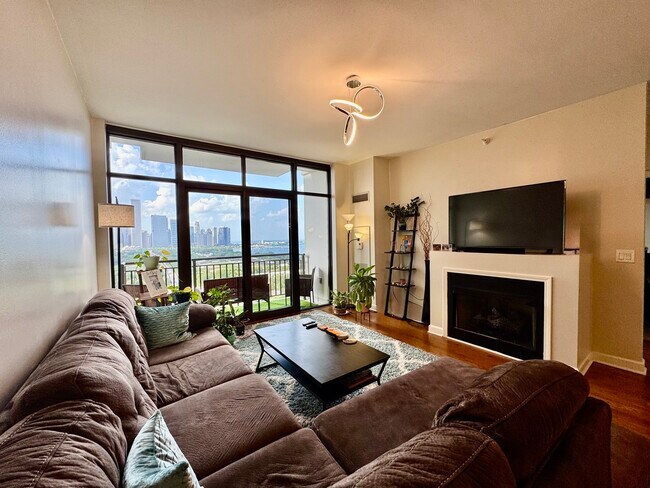 Foto del edificio - 233 E 13th St