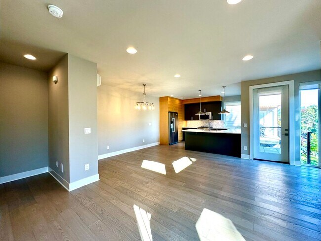 Foto del edificio - 2Bd/2.5Ba Kirkland Townhouse