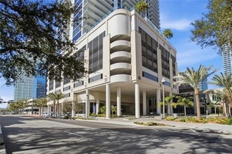 Building Photo - 275 1st Ave S