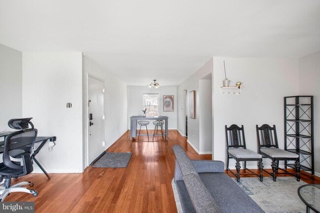 Foto del edificio - 788 Quince Orchard Blvd